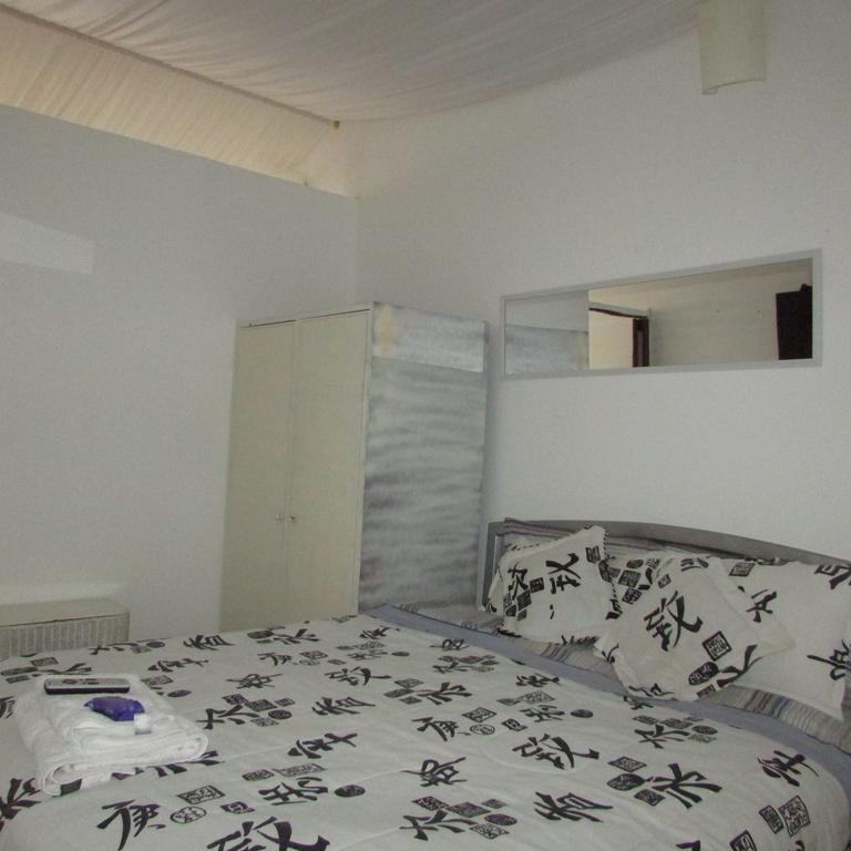 Casa De Huespedes Shalom Victoria Guest House โบโกตา ภายนอก รูปภาพ