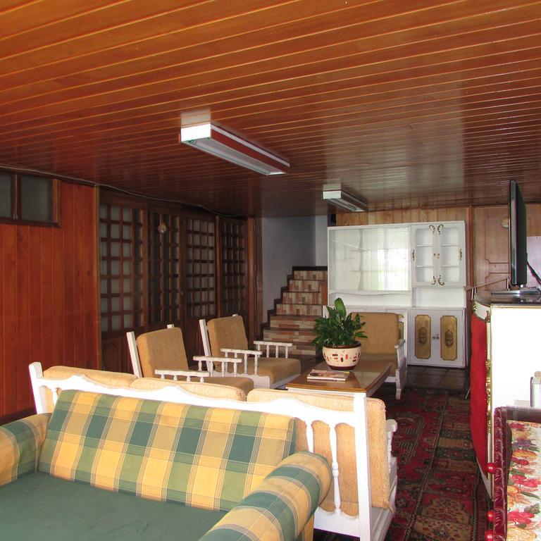 Casa De Huespedes Shalom Victoria Guest House โบโกตา ภายนอก รูปภาพ